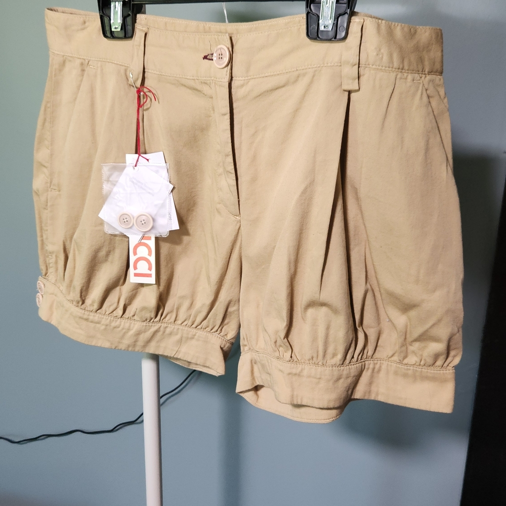 Fiorucci Tan High Waist Shorts Relaxed Fit. Size 28. NWT. Made in Italy